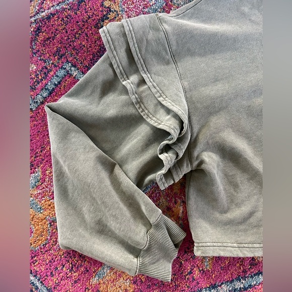 NWT 7 For All Mankind | Women’s olive green pullover ruffle sleeve sweatshirt, M - Picture 11 of 16